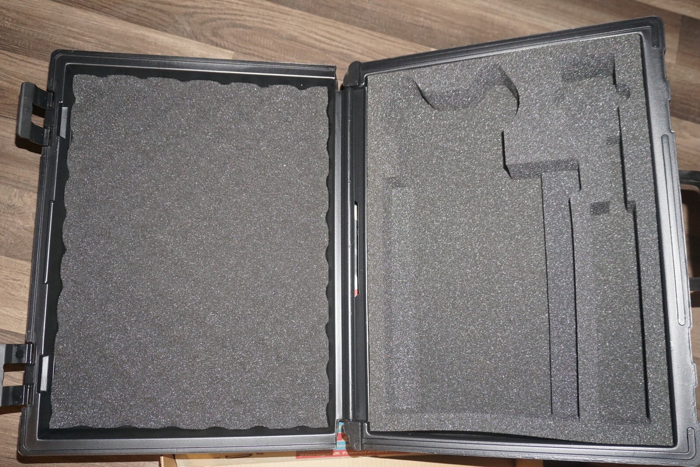 TravelMaster Carrying Southern Case (Nintendo NES) Complete in Box CIB