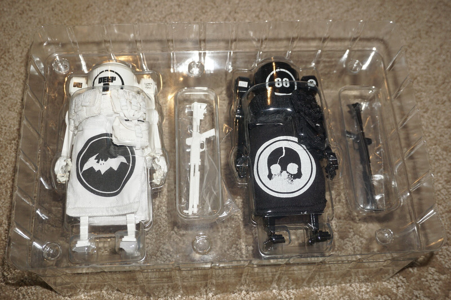 3A WWRp 1:12 - Nightwatch Daywatch Dropcloth Set Ashley Wood Bertie