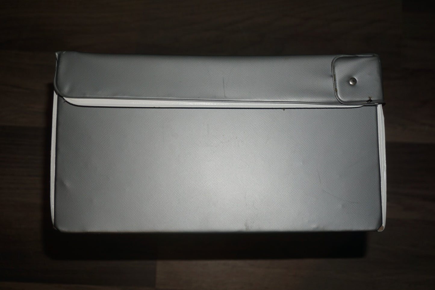 Nintendo NES Game Pak Case With 8–bit Mario Graphic Holds 16 Cartridges