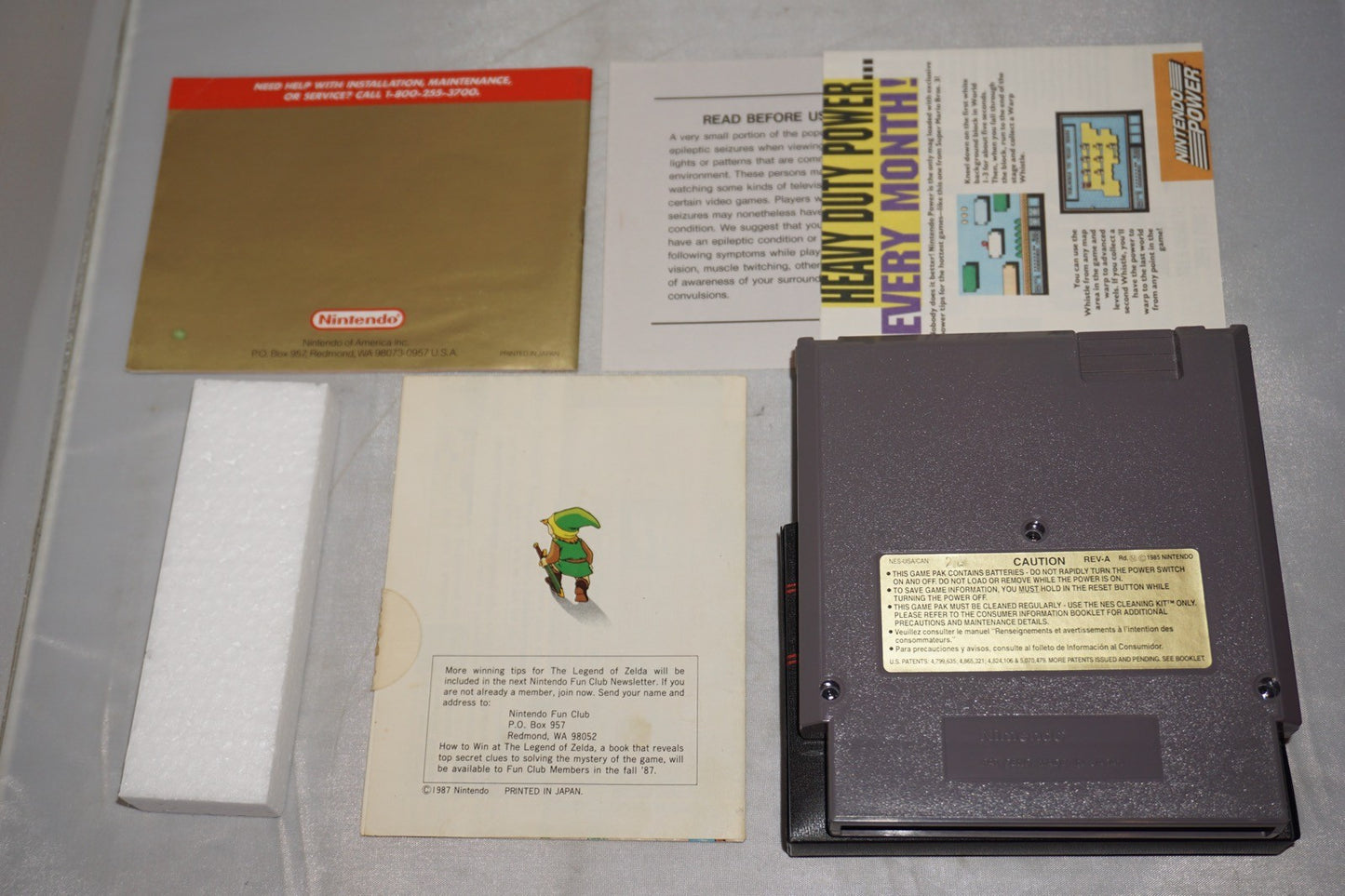 Legend of Zelda Classic Grey (Nintendo NES) Complete in Box CIB