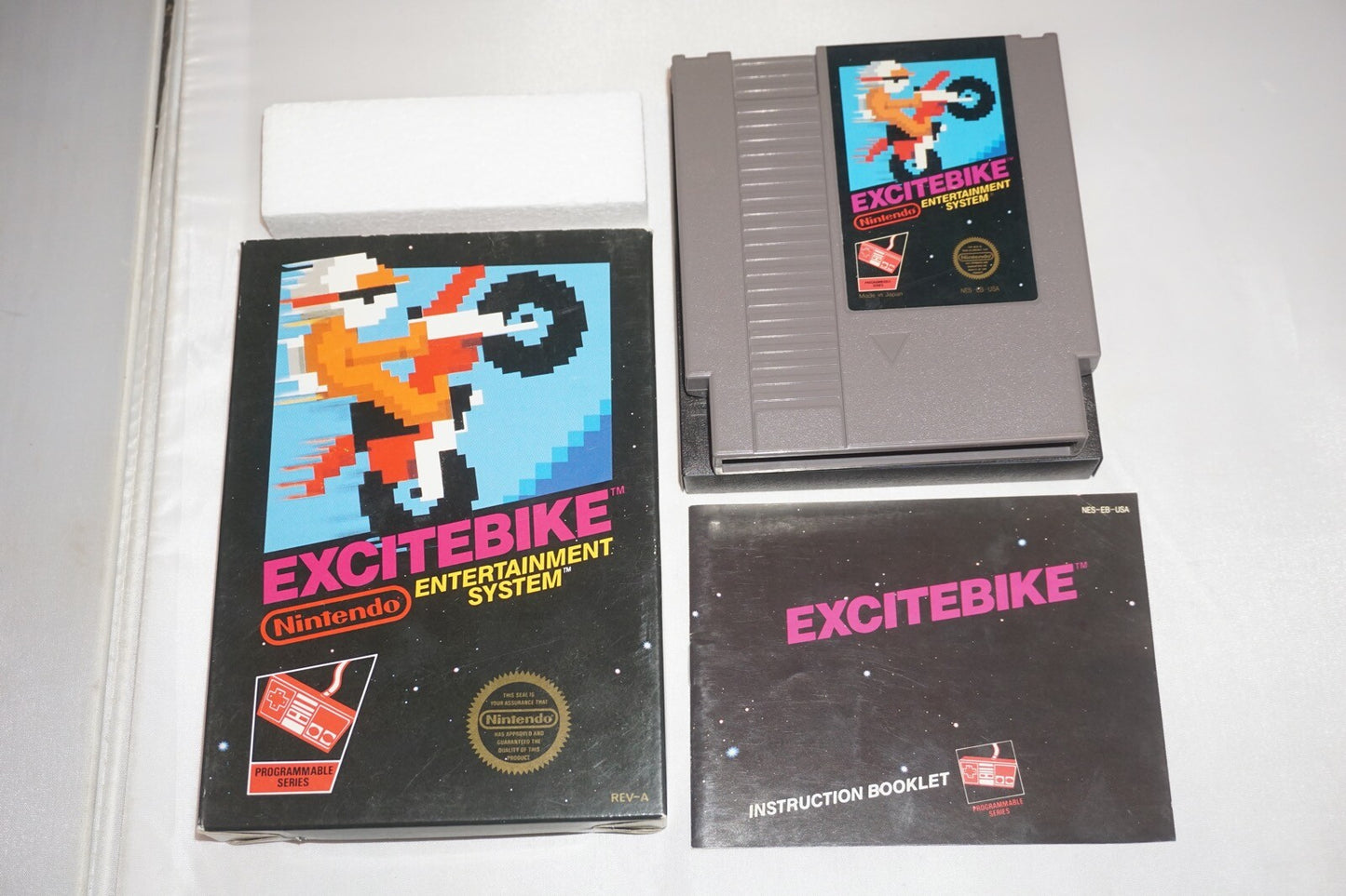 Excitebike HANGTAB Rev A (Nintendo NES) Complete in Box CIB #1