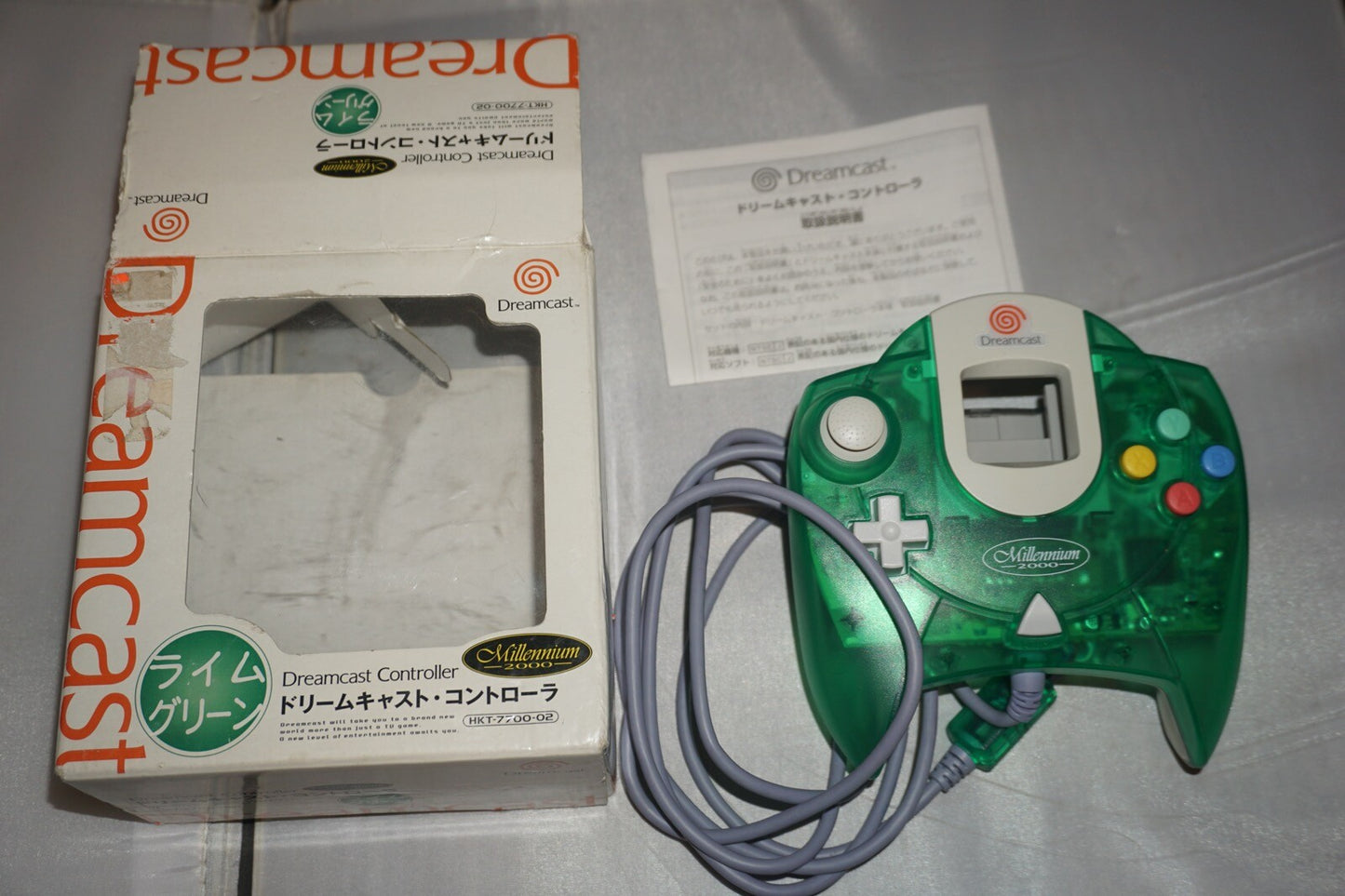 Green Millennium 2000 Controller (Sega Dreamcast) Complete CIB Japan