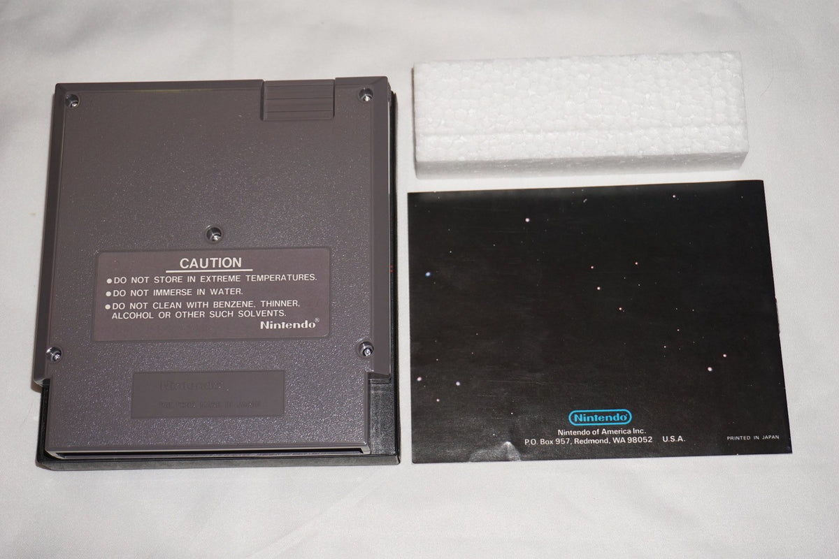 10 Yard Fight Hangtab 5 Screw (Nintendo NES) Complete in Box CIB