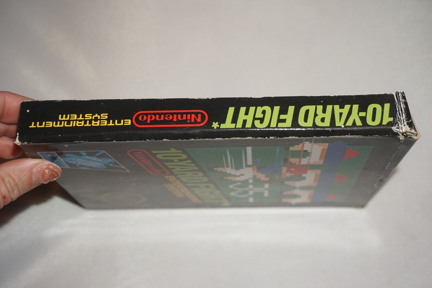10 Yard Fight HANGTAB (Nintendo NES) Complete in Box CIB #1