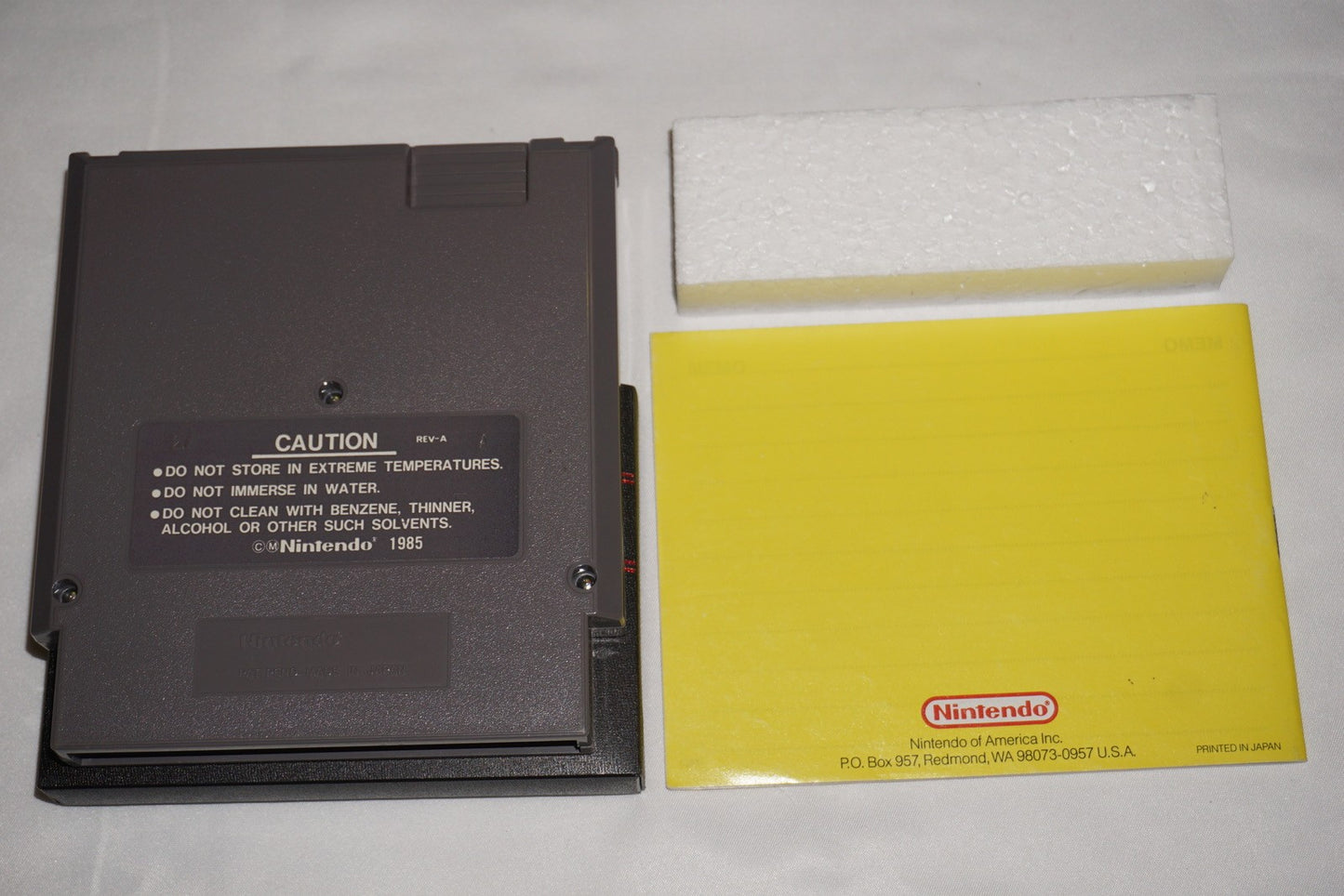 Super Mario Bros 3 (Nintendo NES) Complete in Box CIB