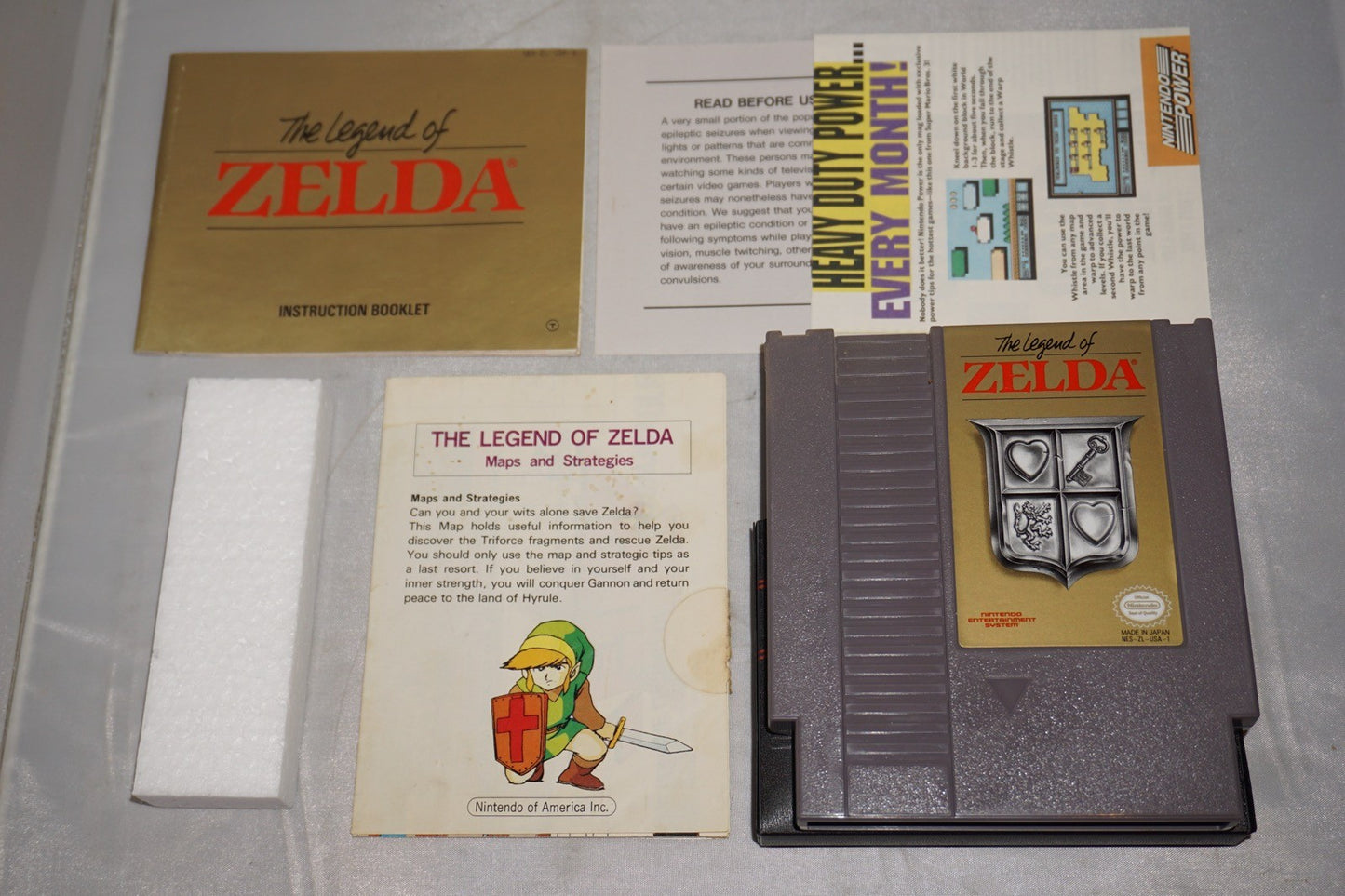 Legend of Zelda Classic Grey (Nintendo NES) Complete in Box CIB