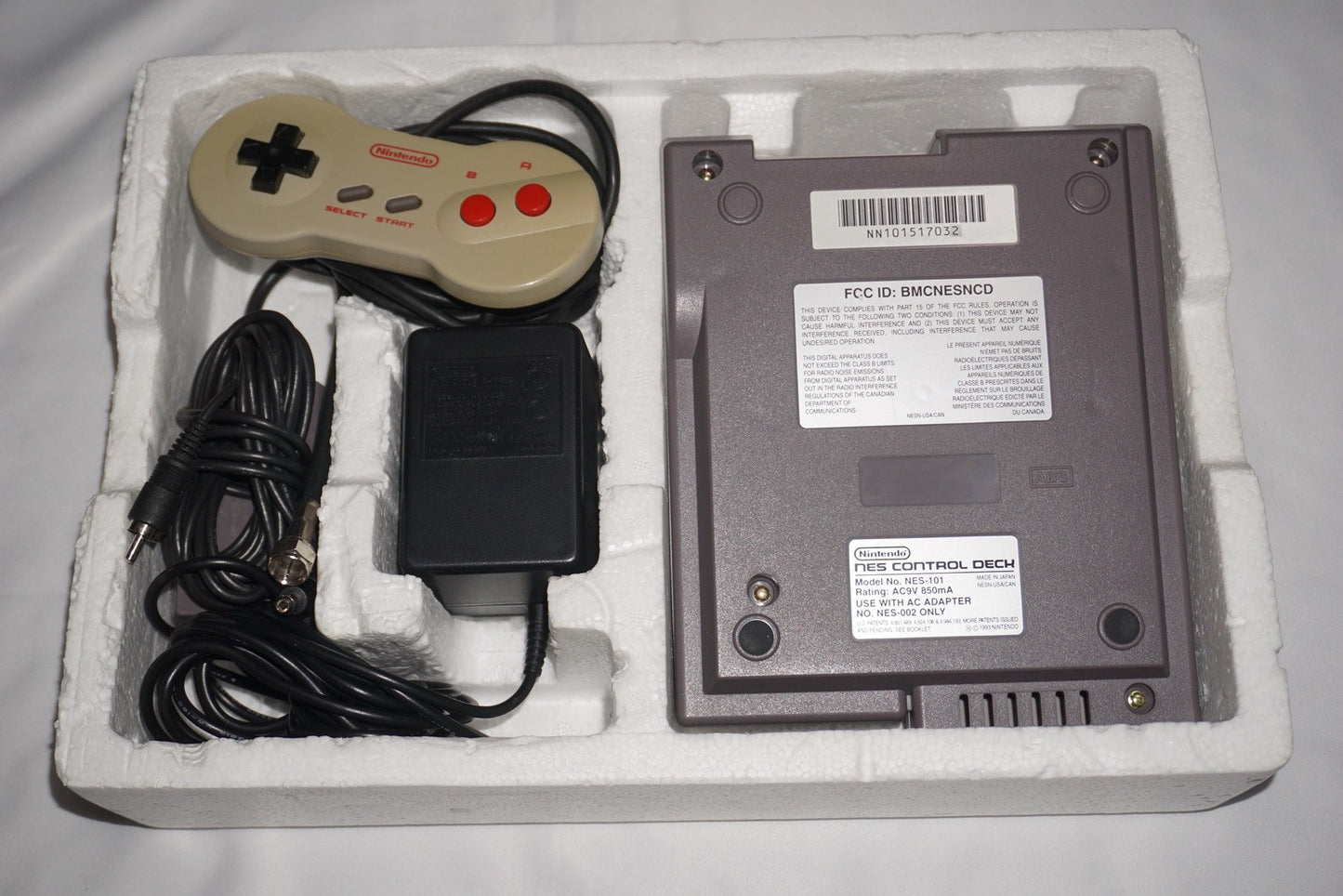 Nintendo NES Top Loader 101 Console System with Box Tested