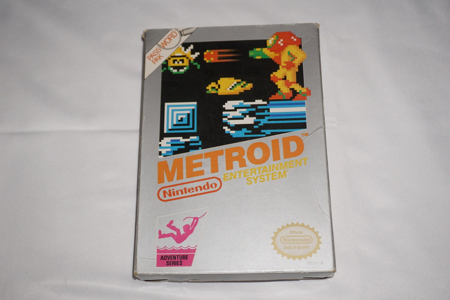 Metroid Silver (Nintendo NES) Complete in Box CIB