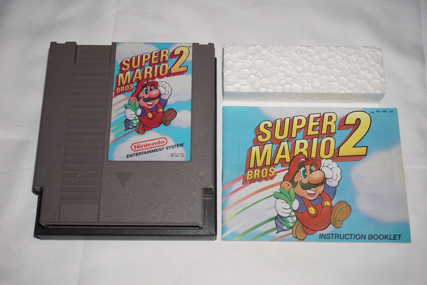 Super Mario Bros 2 (Nintendo NES) Complete in Box CIB