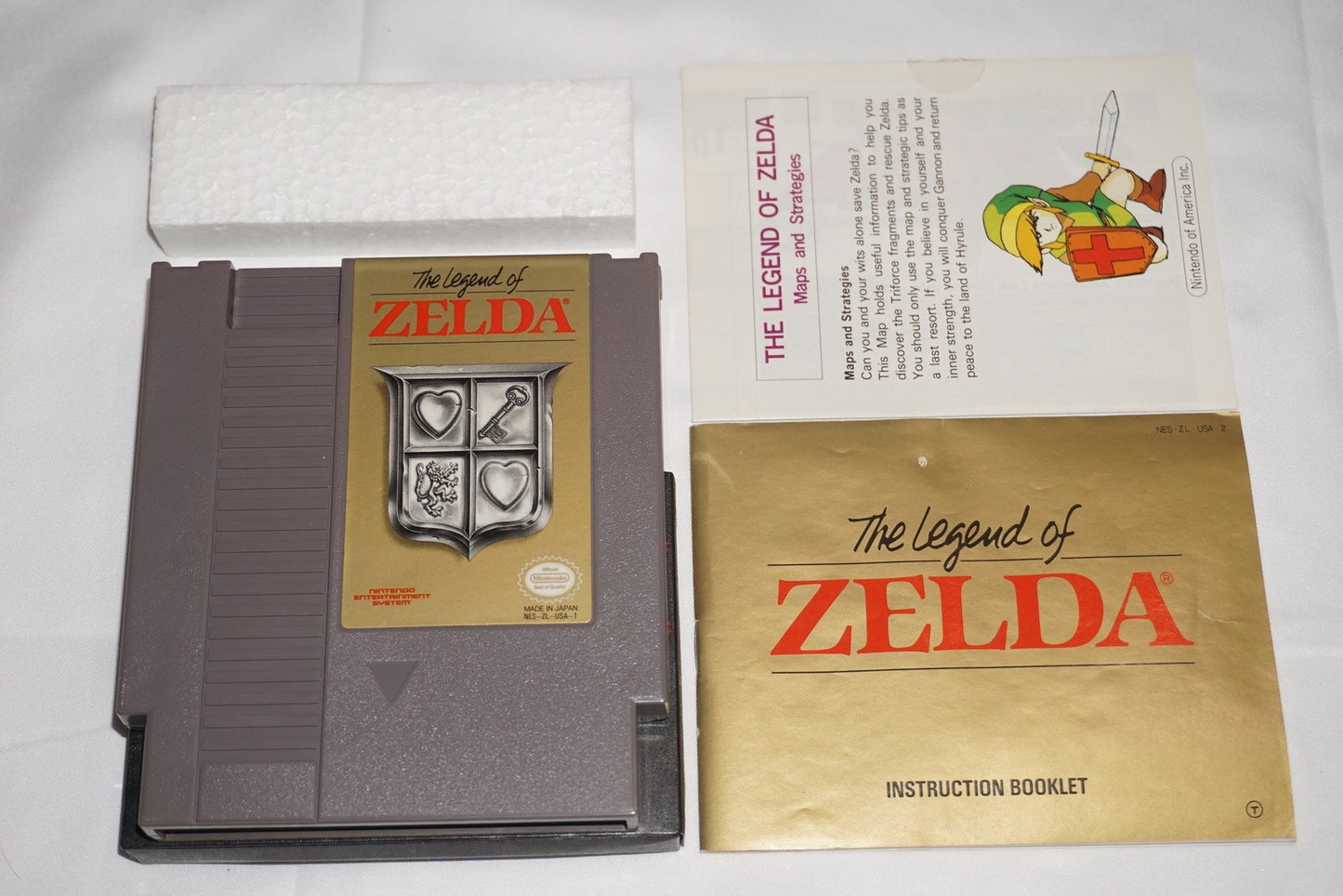 Legend of Zelda Classic Series (Nintendo NES) Complete in Box w/ Tips CIB
