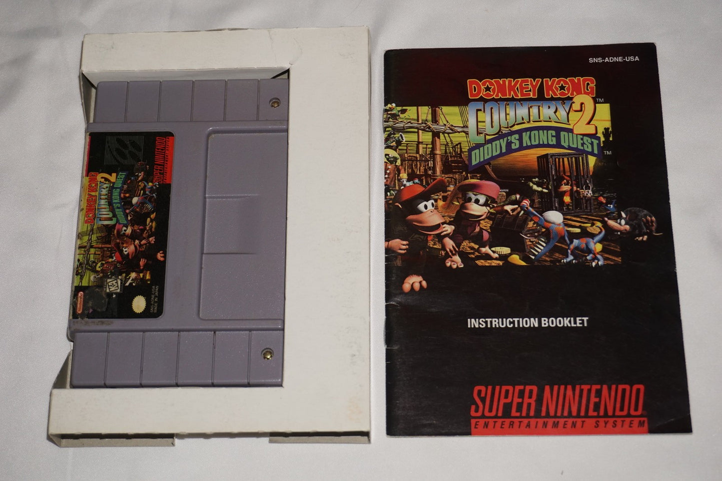 Donkey Kong Country 2 (Super Nintendo SNES) Complete in Box CIB