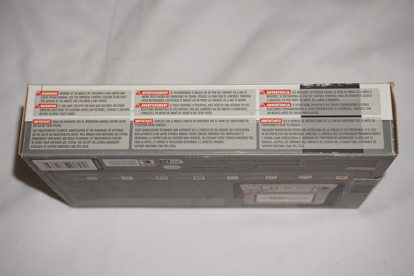 Retro NES Nintendo 3ds XL Console System Complete in Box CIB Tested