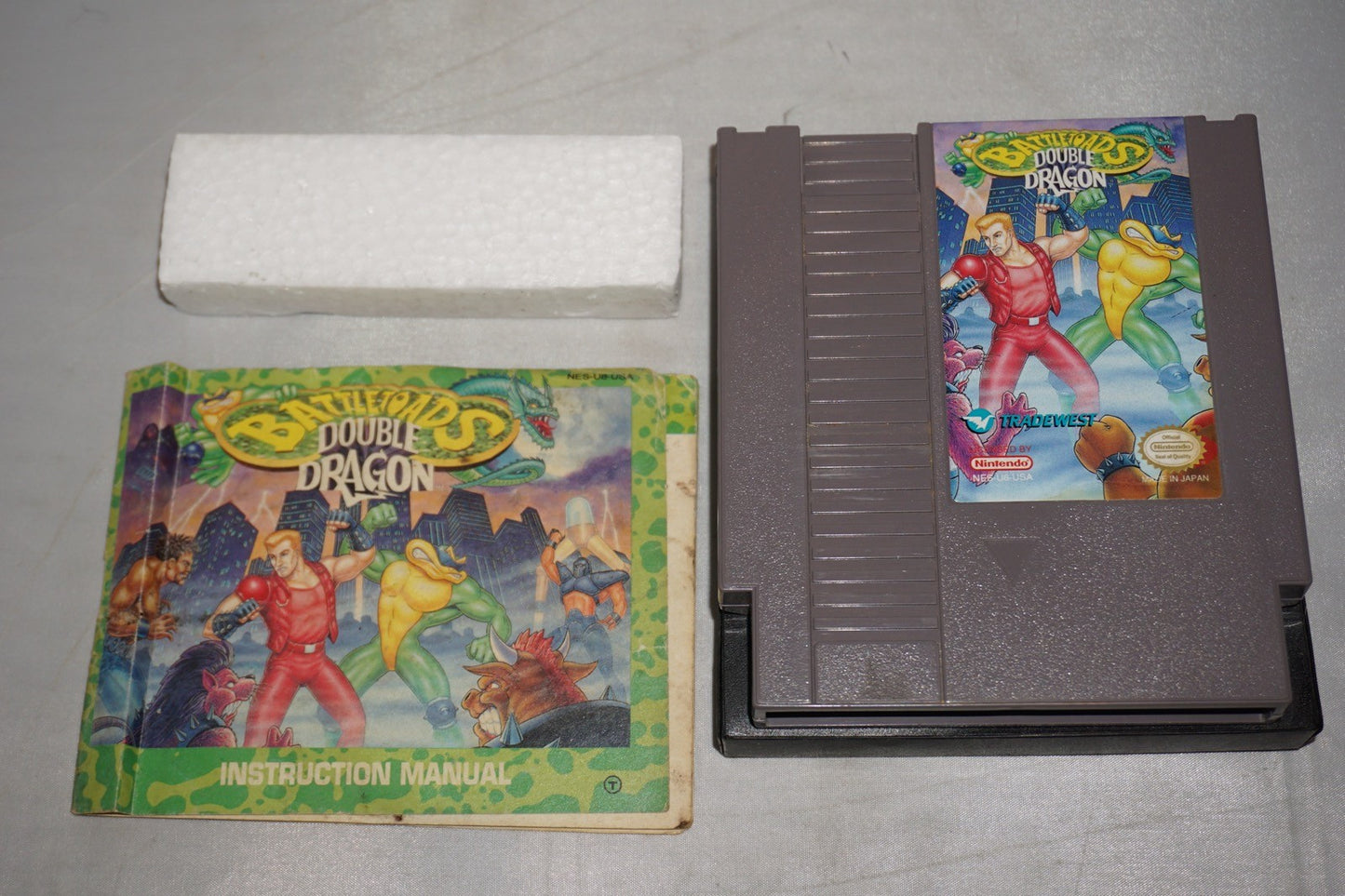 Battletoads/Double Dragon (Nintendo NES) Complete in Box CIB