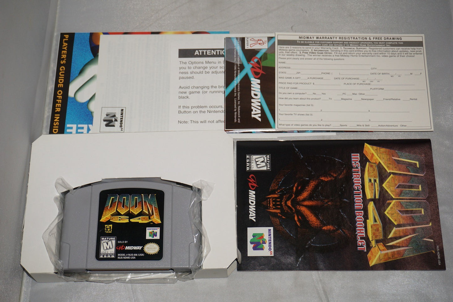 Doom (Nintendo 64 N64) Complete in Box w/ Reg Card Poster CIB