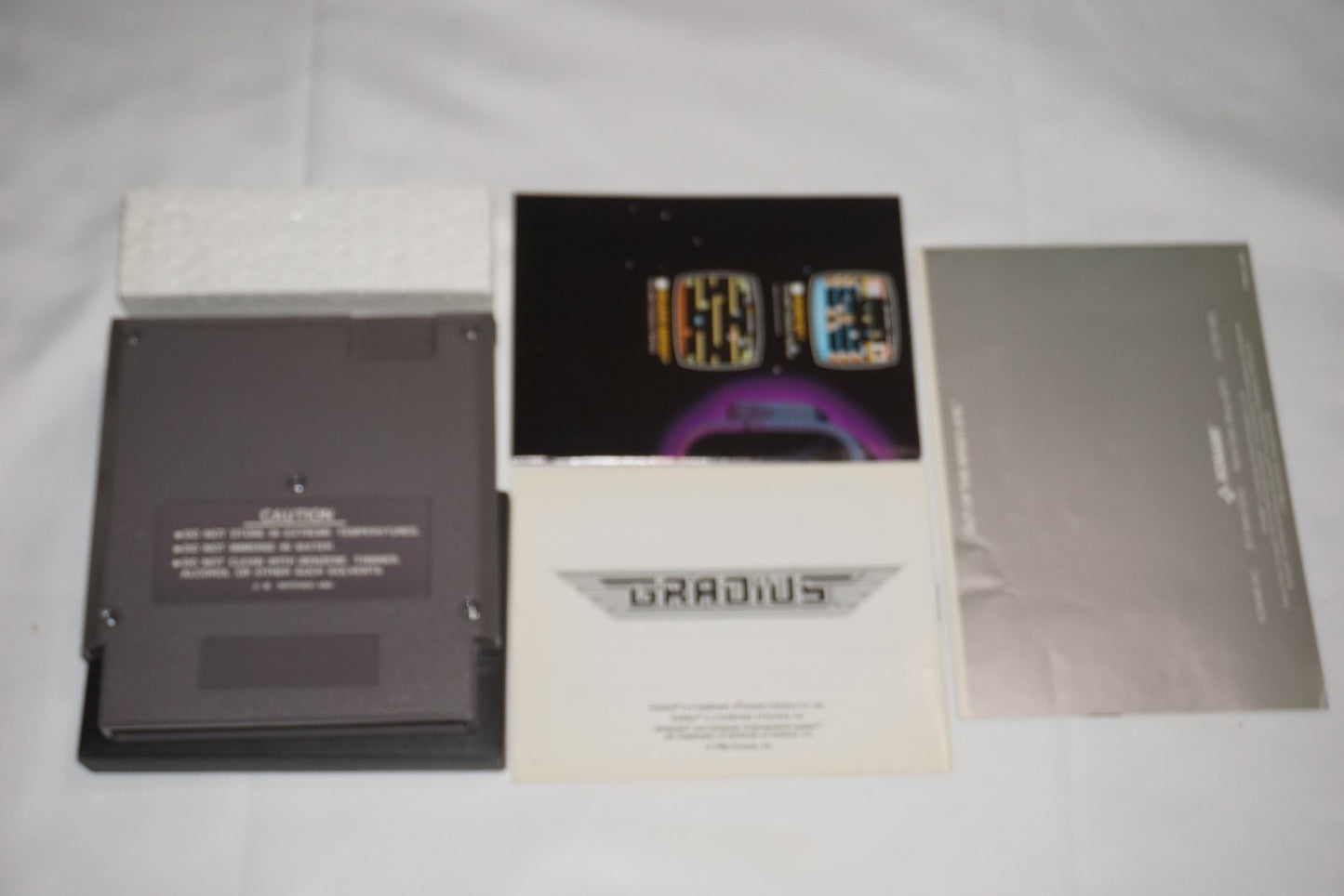 Gradius Hangtab 5 Screw (Nintendo NES) Complete in Box CIB