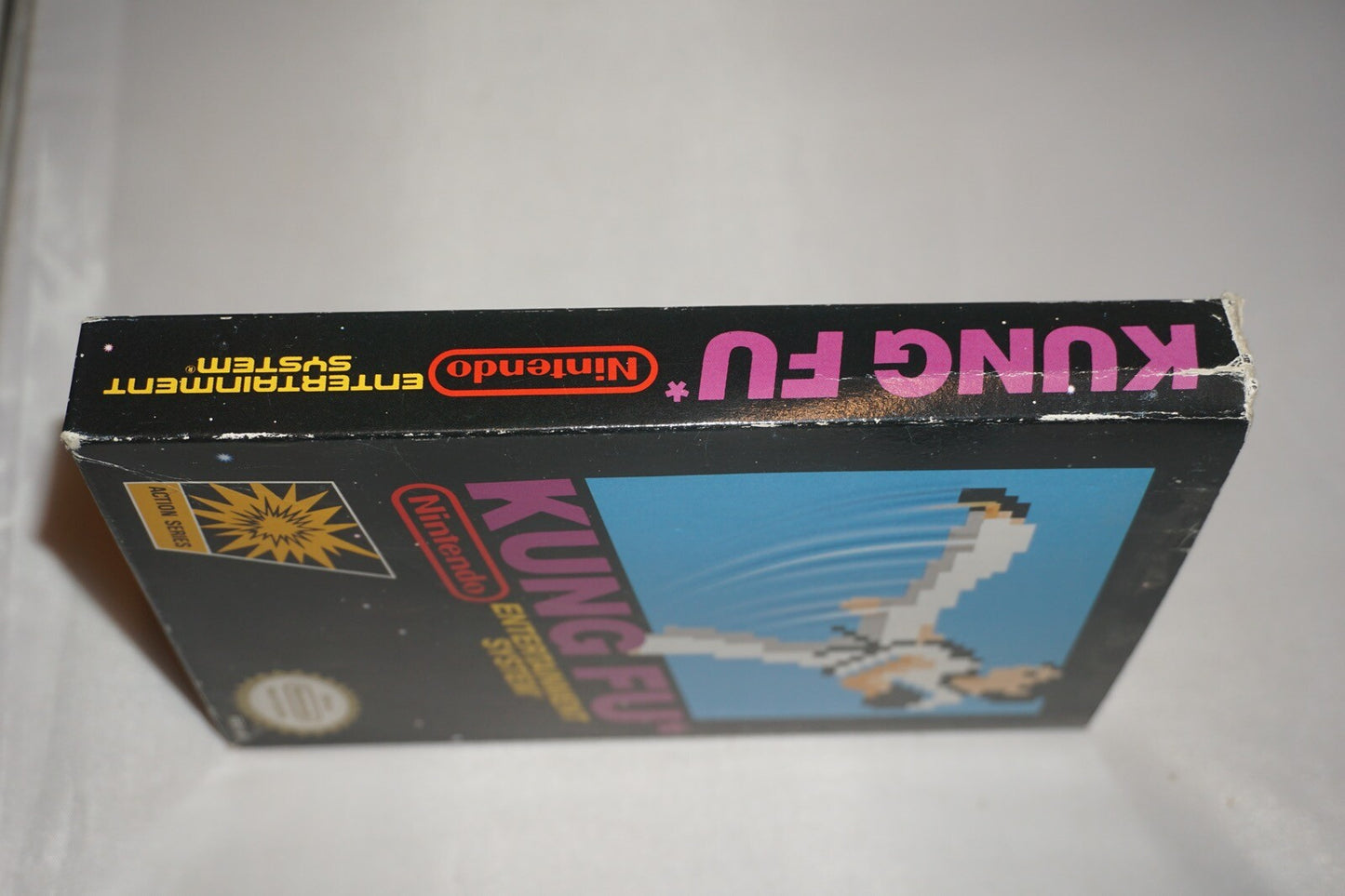 Kung Fu OVAL (Nintendo NES) Complete in Box CIB #2