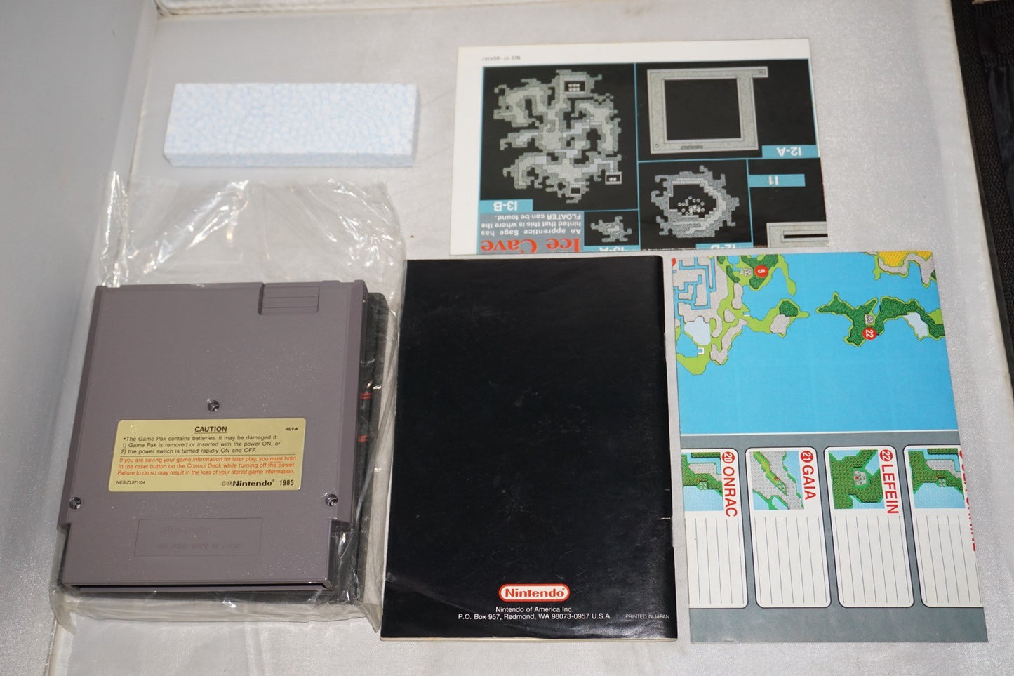 Final Fantasy (Nintendo NES) Complete in Box w/ Maps CIB