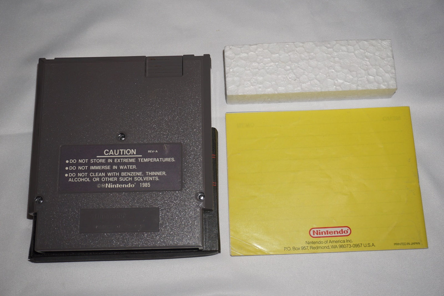 Super Mario Bros 3 (Nintendo NES) Complete in Box CIB