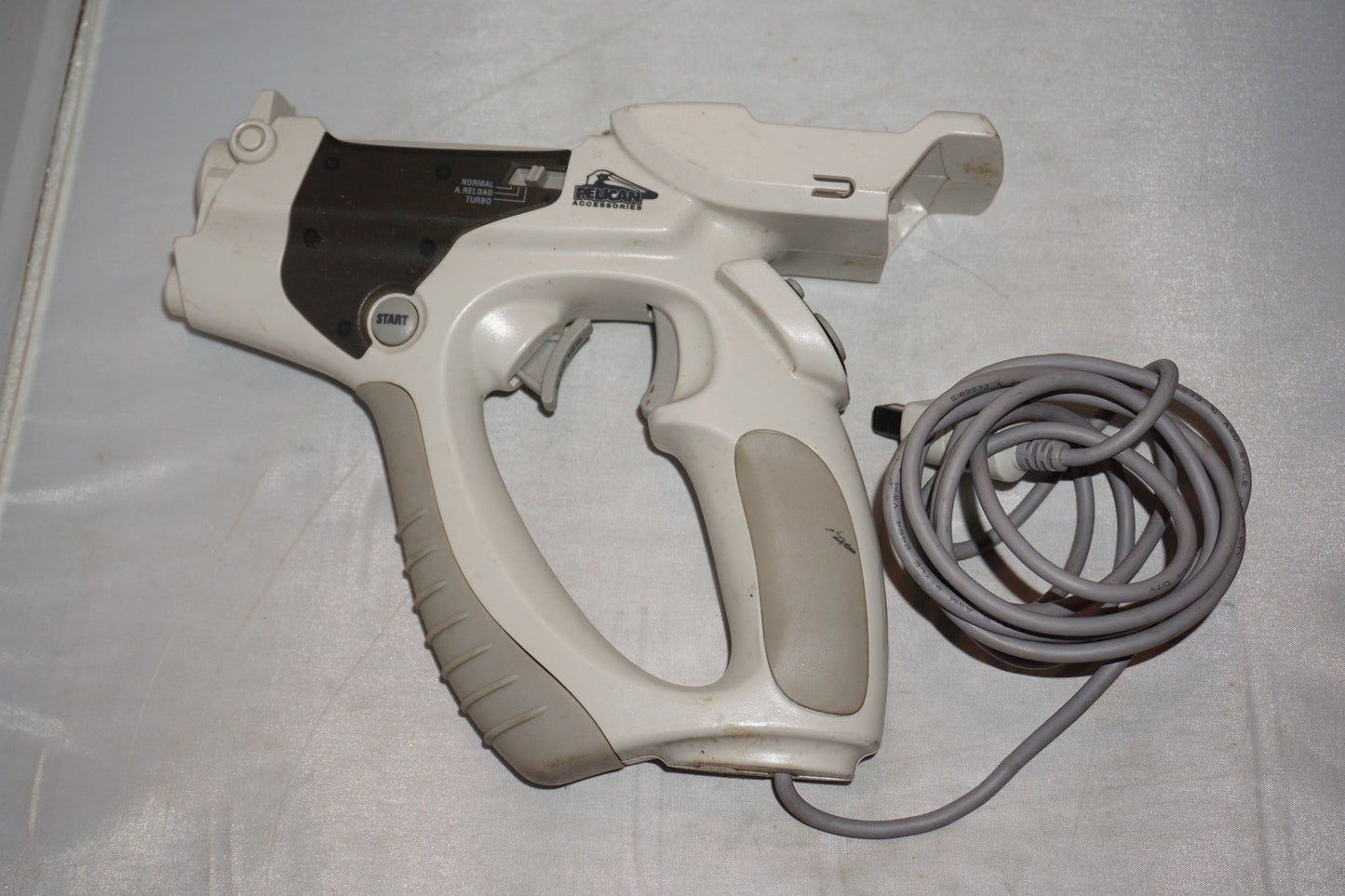 Pelican Light Gun (Sega Dreamcast)