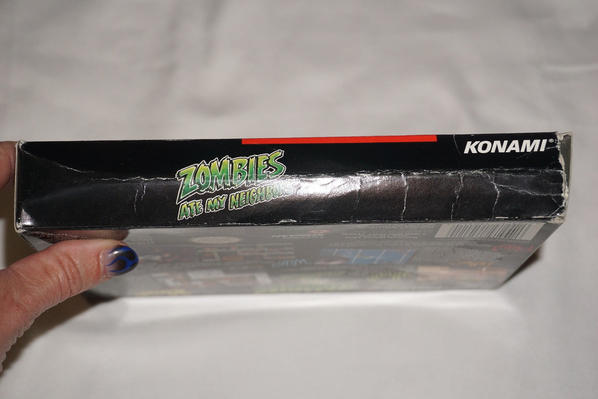 Zombies Ate My Neighbors (Super Nintendo SNES) Complete in Box CIB