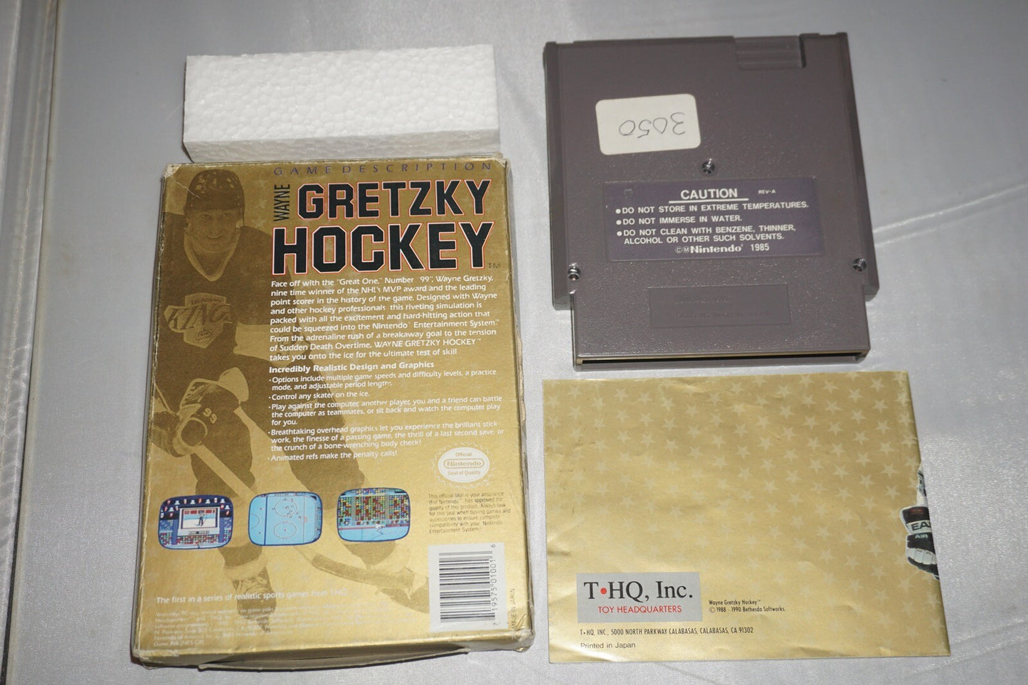 Wayne Gretzky Hockey (Nintendo NES) Complete in Box CIB