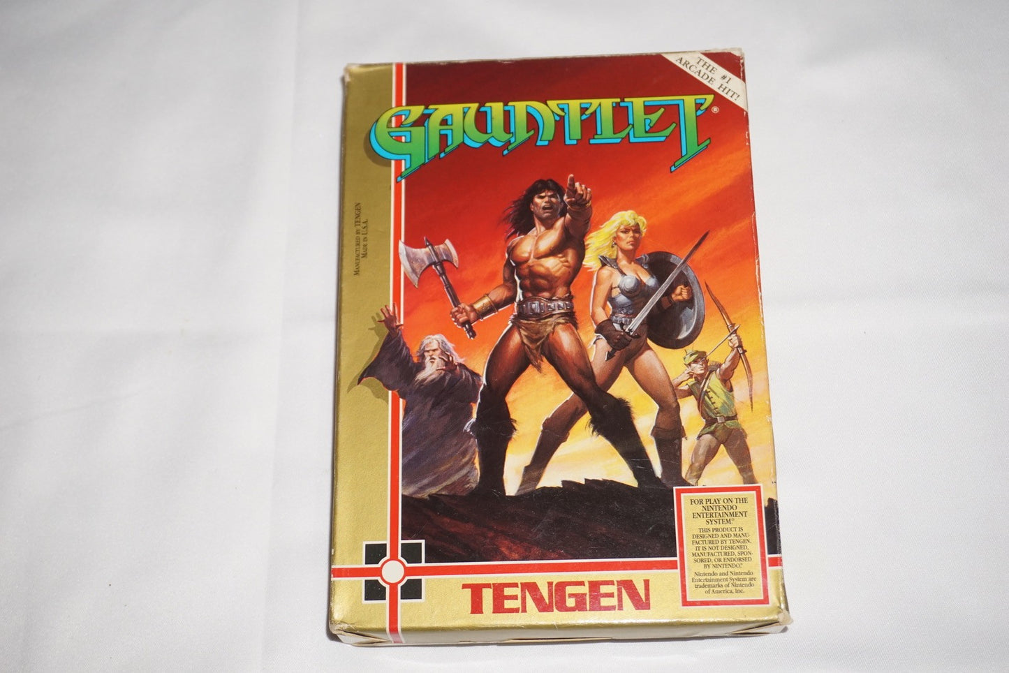 Gauntlet 1 Tengen Black  (Nintendo NES) Complete in Box w/ Poster CIB