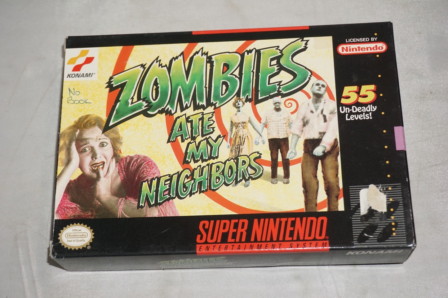 Zombies Ate My Neighbors (Super Nintendo SNES) Complete in Box CIB