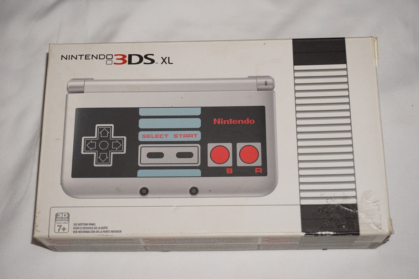 Retro NES Nintendo 3ds XL Console System Complete in Box CIB Tested