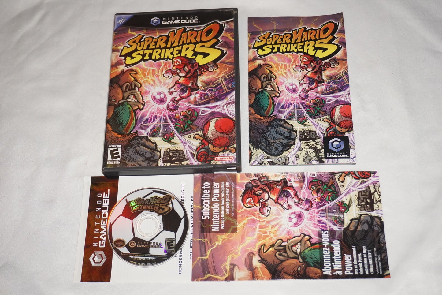 Super Mario Strikers (Nintendo Gamecube) Complete