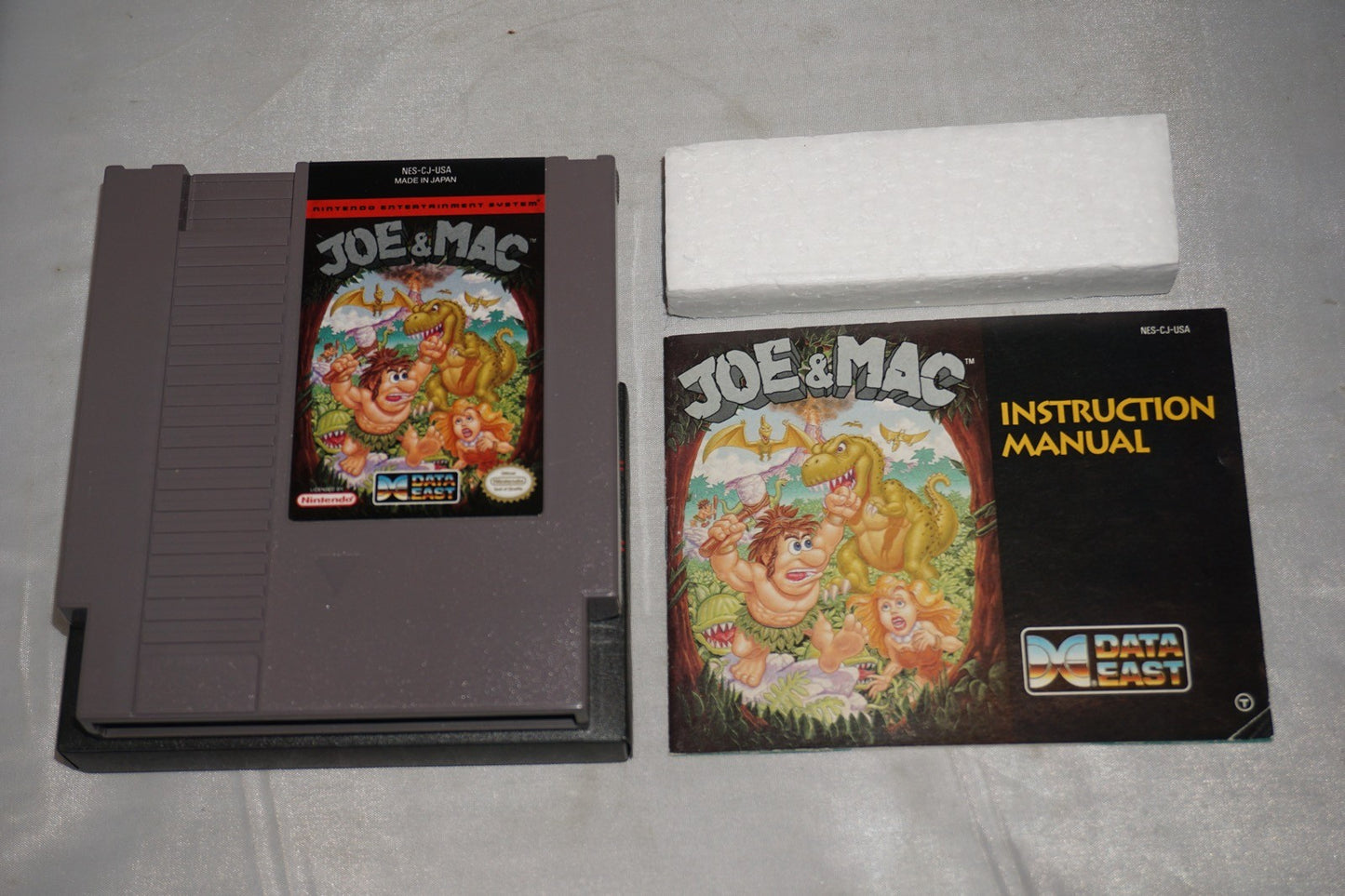Joe & Mac 1 (Nintendo NES) Complete in Box CIB