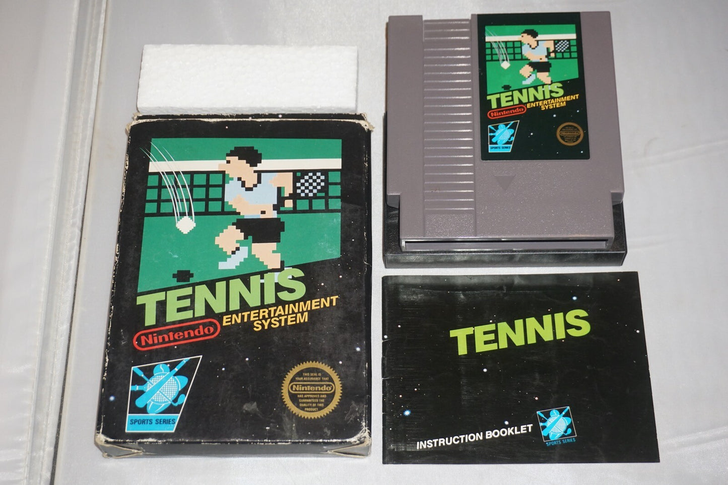 Tennis HANGTAB No Code (Nintendo NES) Complete in Box CIB