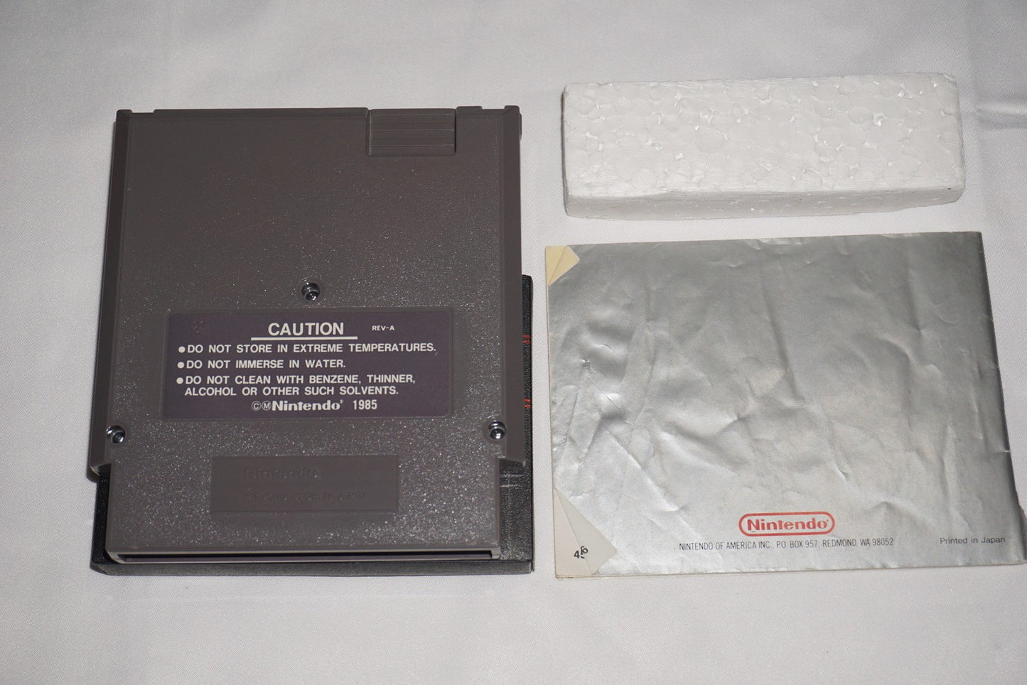 Metroid Silver (Nintendo NES) Complete in Box CIB