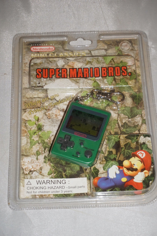 Super Mario Bros Mini Classics Nintendo NEW Sealed Keychain Game & Watch