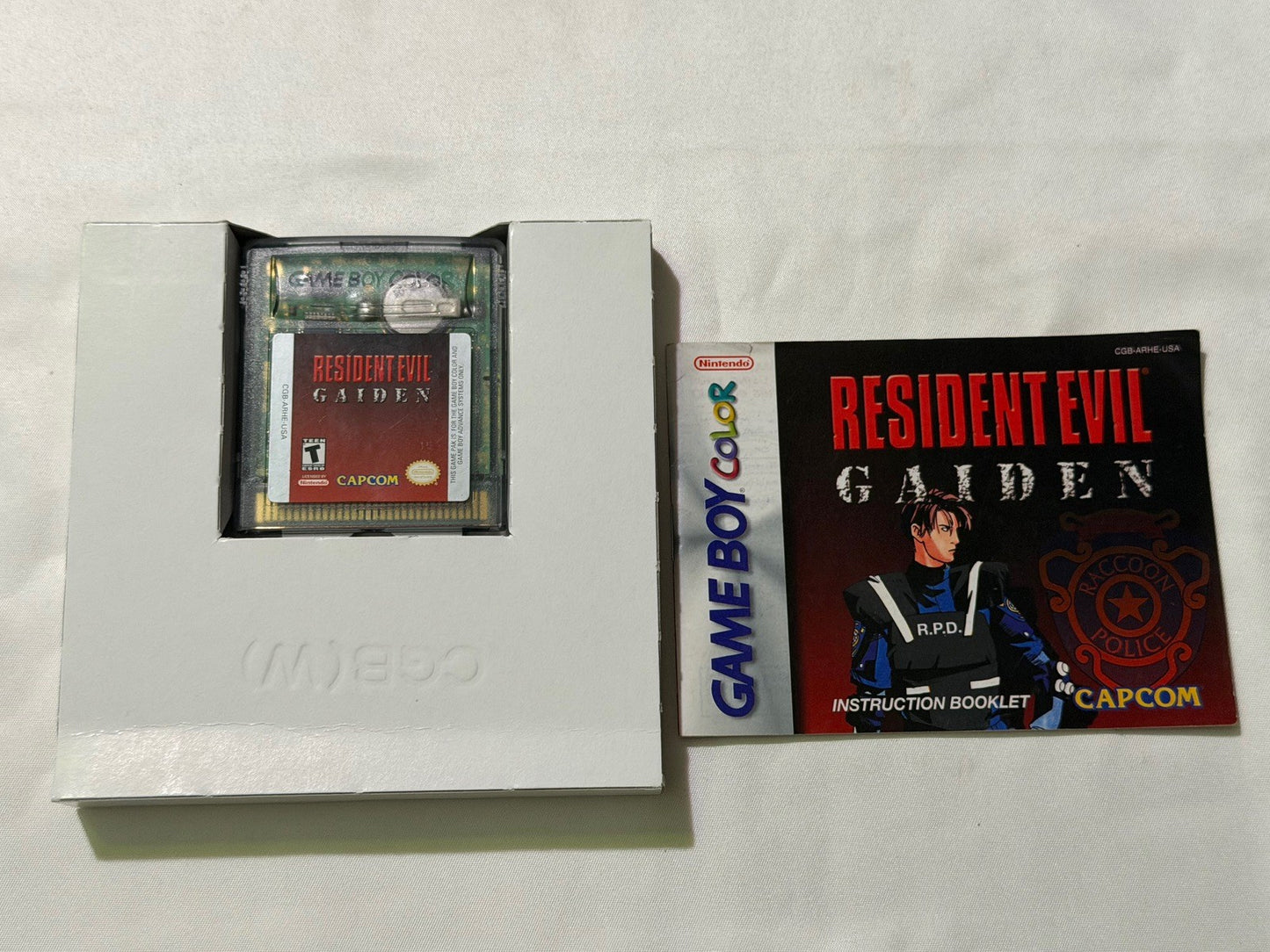 Resident Evil Gaiden (Nintendo Game Boy Color Game Boy) Complete in Box CIB
