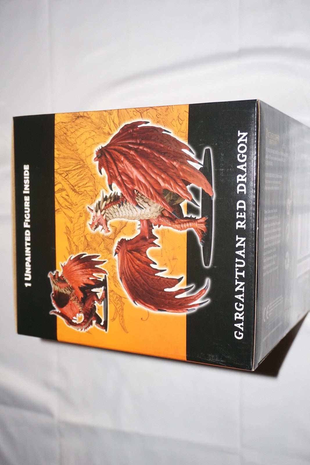 Pathfinder Battles Gargantuan Red Dragon Unpainted NEW