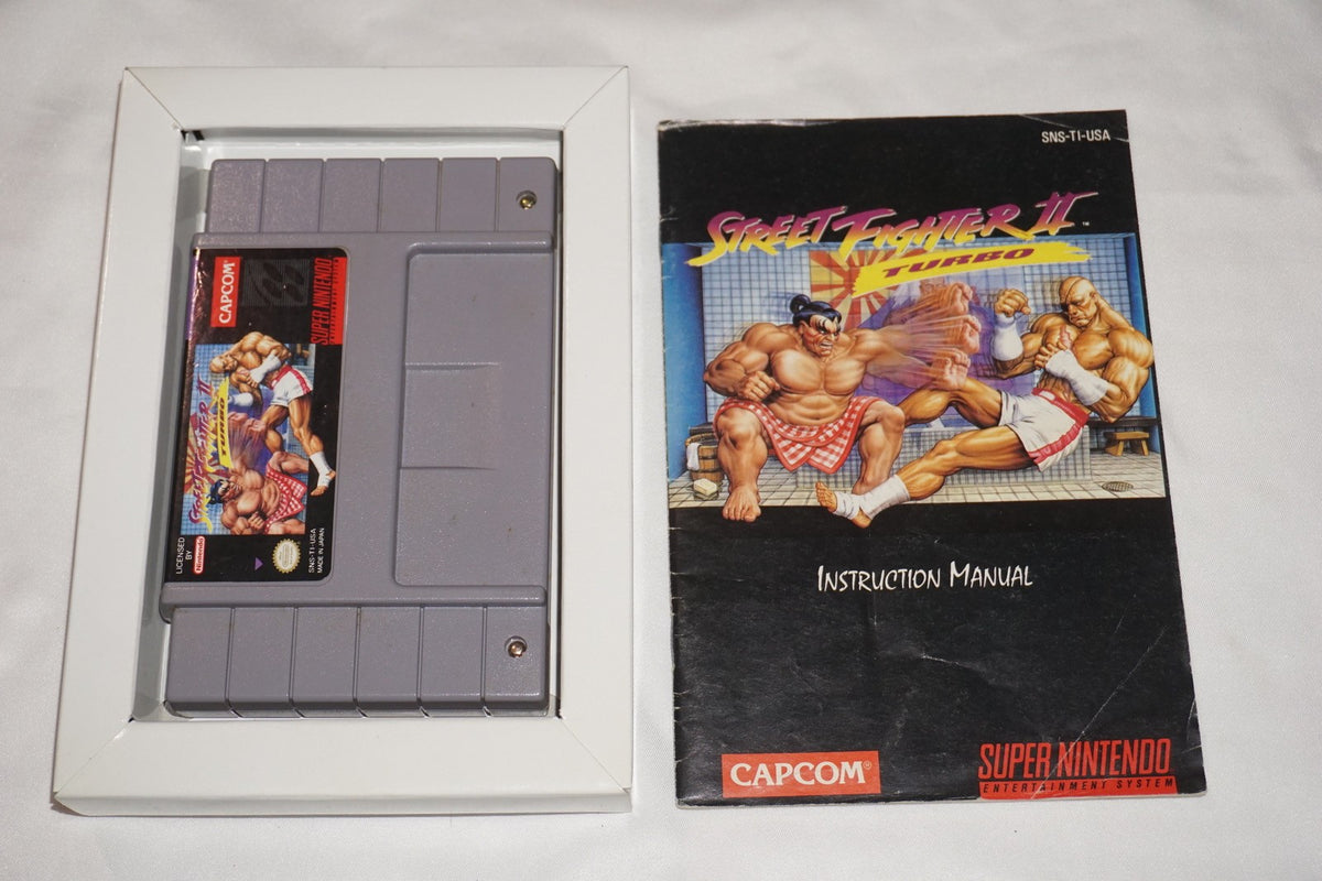 Street Fighter II Turbo (Super Nintendo SNES) Complete in Box CIB