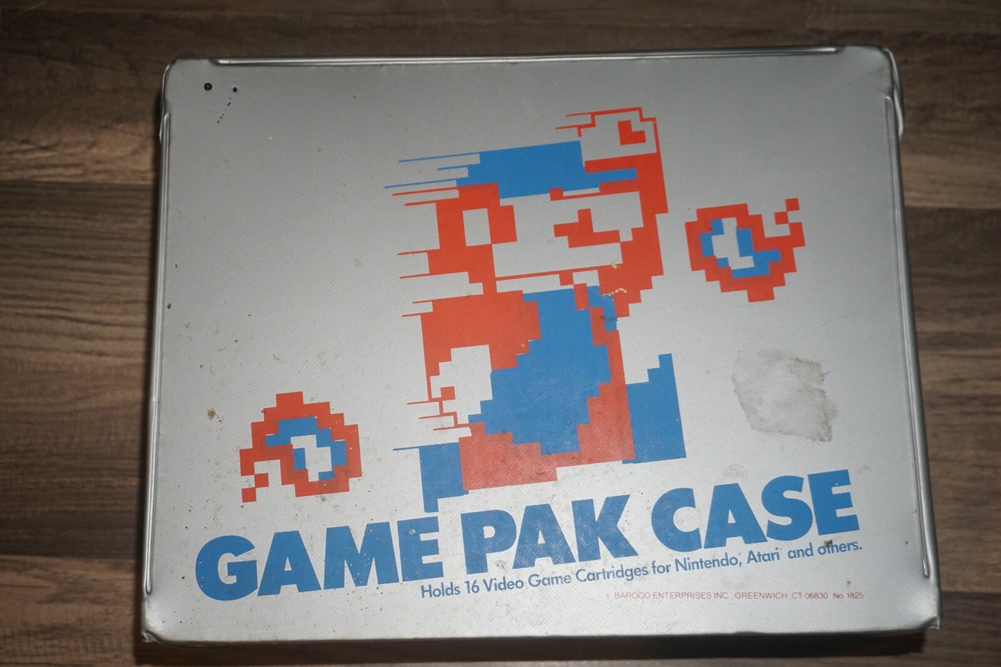 Nintendo NES Game Pak Case With 8–bit Mario Graphic Holds 16 Cartridges