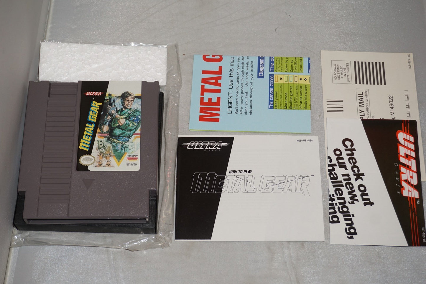 Metal Gear (Nintendo NES) Complete in Box w/ Chart CIB