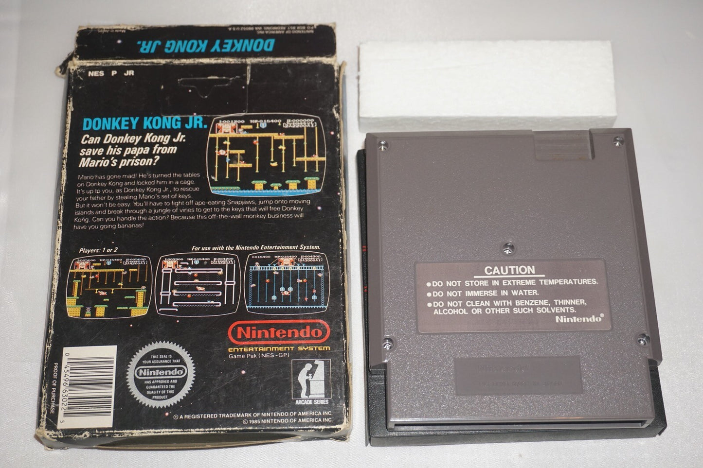 Donkey Kong Jr (Nintendo NES) with Box