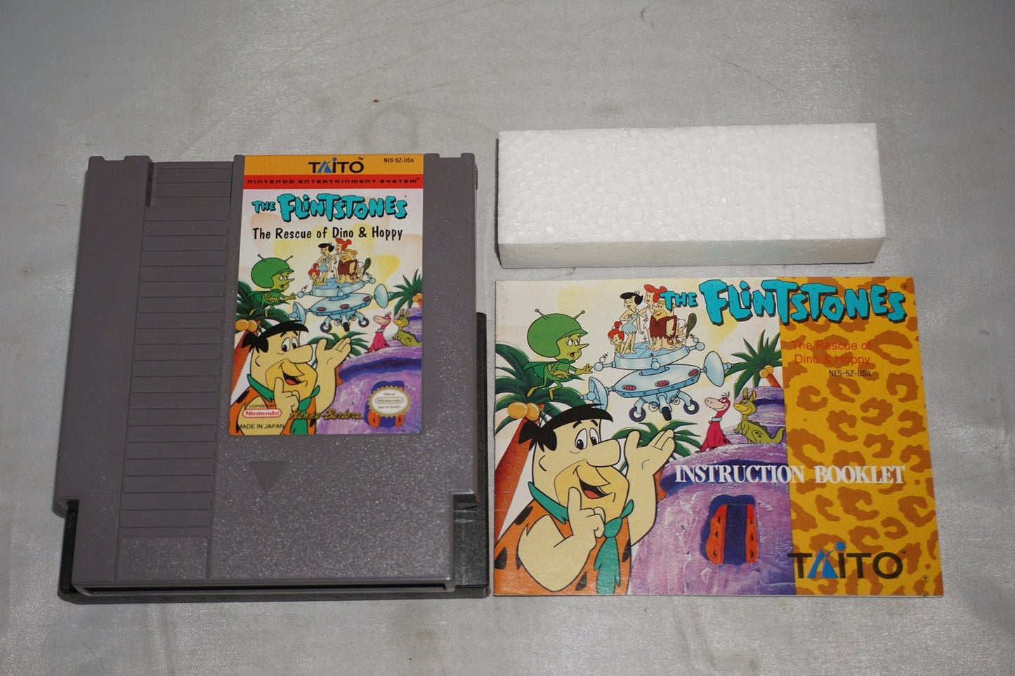 Flintstones The Rescue of Dino and Hoppy (Nintendo NES) Complete in Box CIB