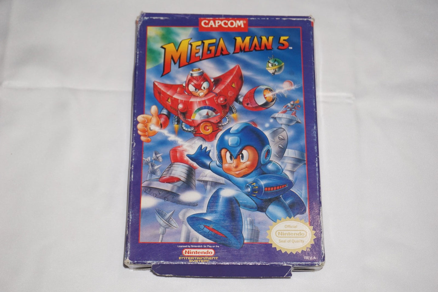 Mega Man 5 (Nintendo NES) Complete in Box CIB
