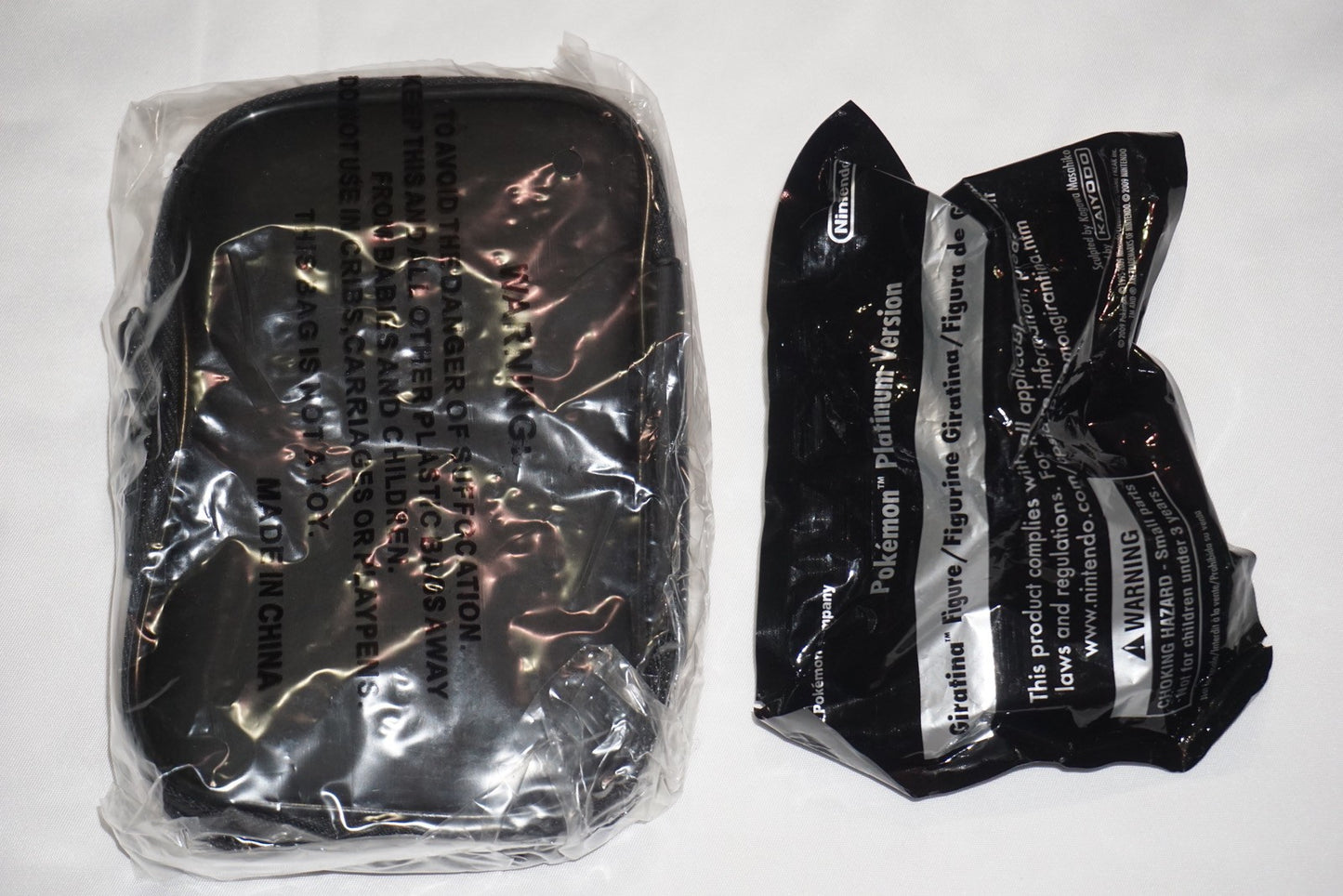 Pokemon Platinum Nintendo DS NEW w/ Giratina Figure Carrying Case Not for Resale