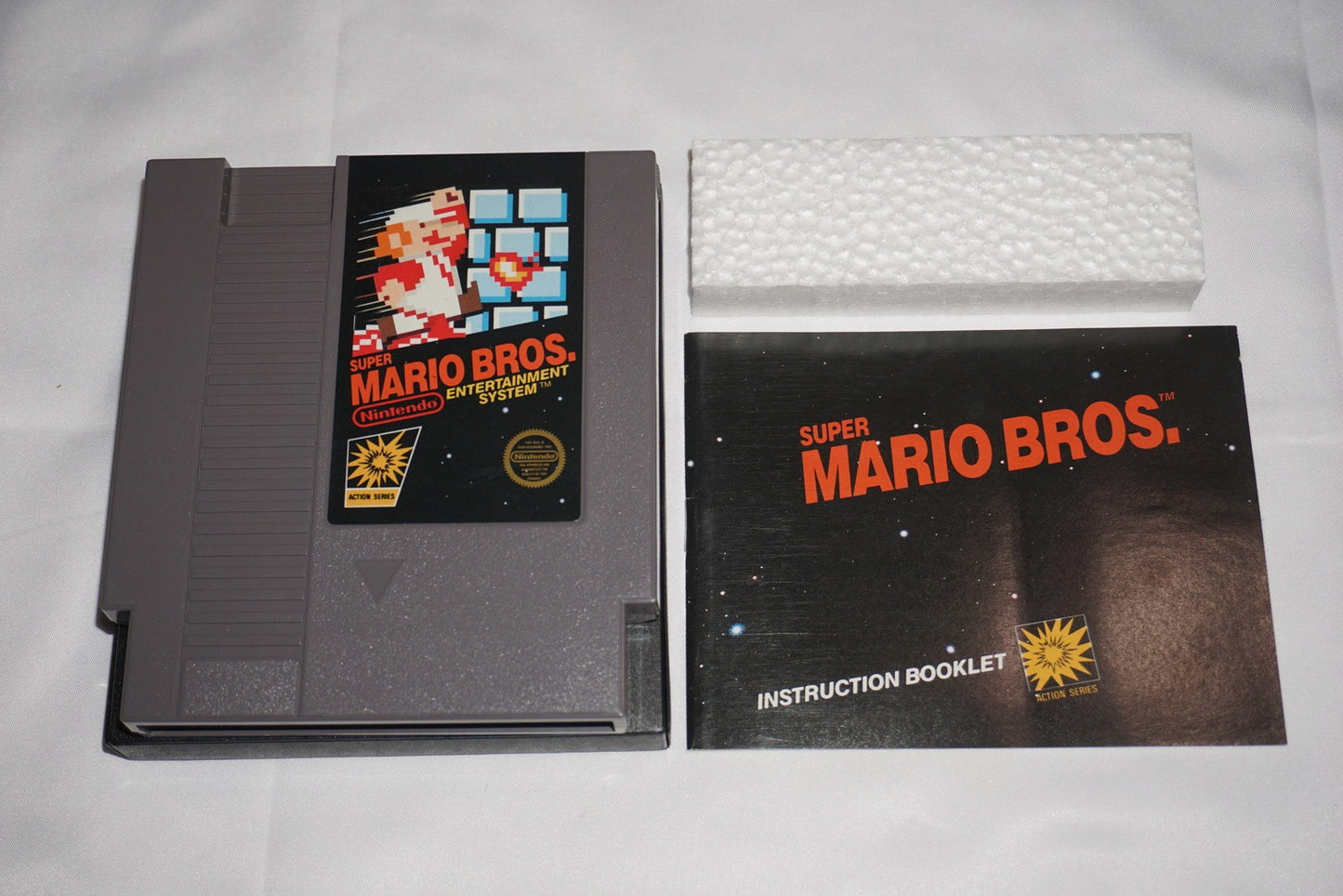 Super Mario Bros 5 Screw Hangtab (Nintendo NES) Complete in Box CIB