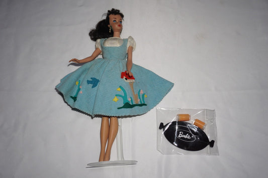 Brunette Barbie #4 in Friday Night Date #979 Vintage Mattel