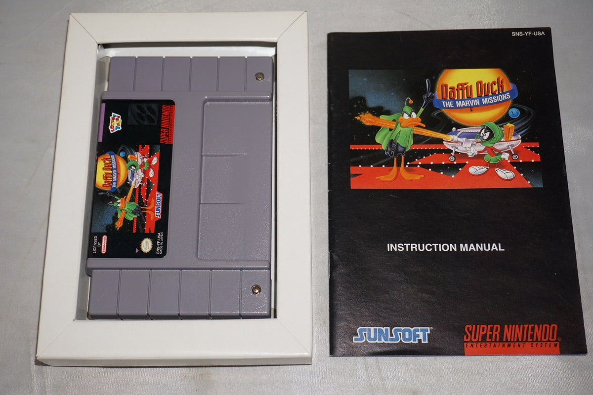 Daffy Duck The Marvin Missions (Super Nintendo SNES) Complete in Box CIB